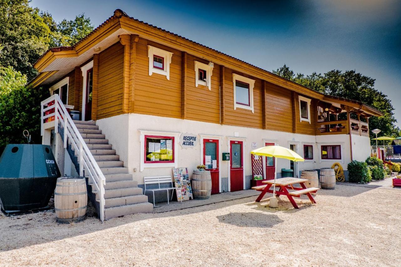 Chalets Du Soleil Mauroux  ภายนอก รูปภาพ