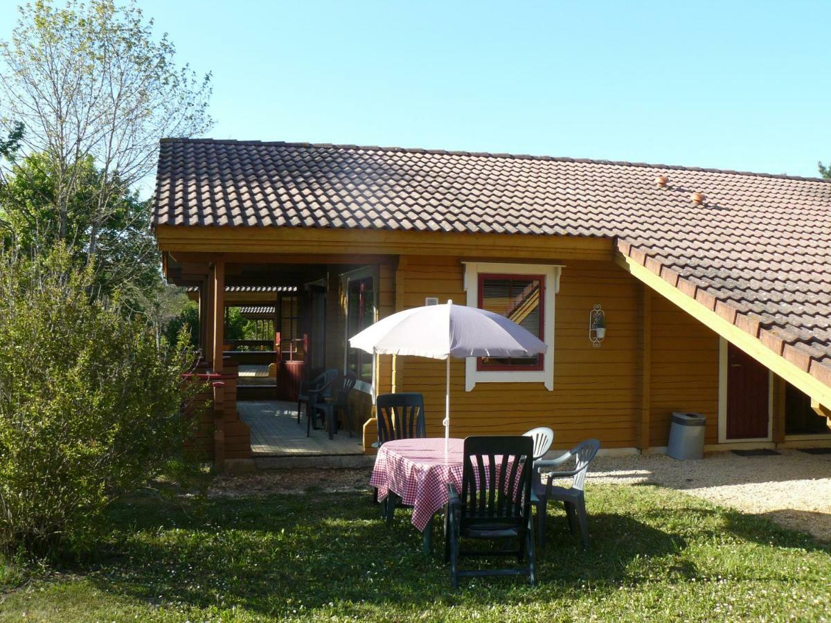 Chalets Du Soleil Mauroux  ภายนอก รูปภาพ